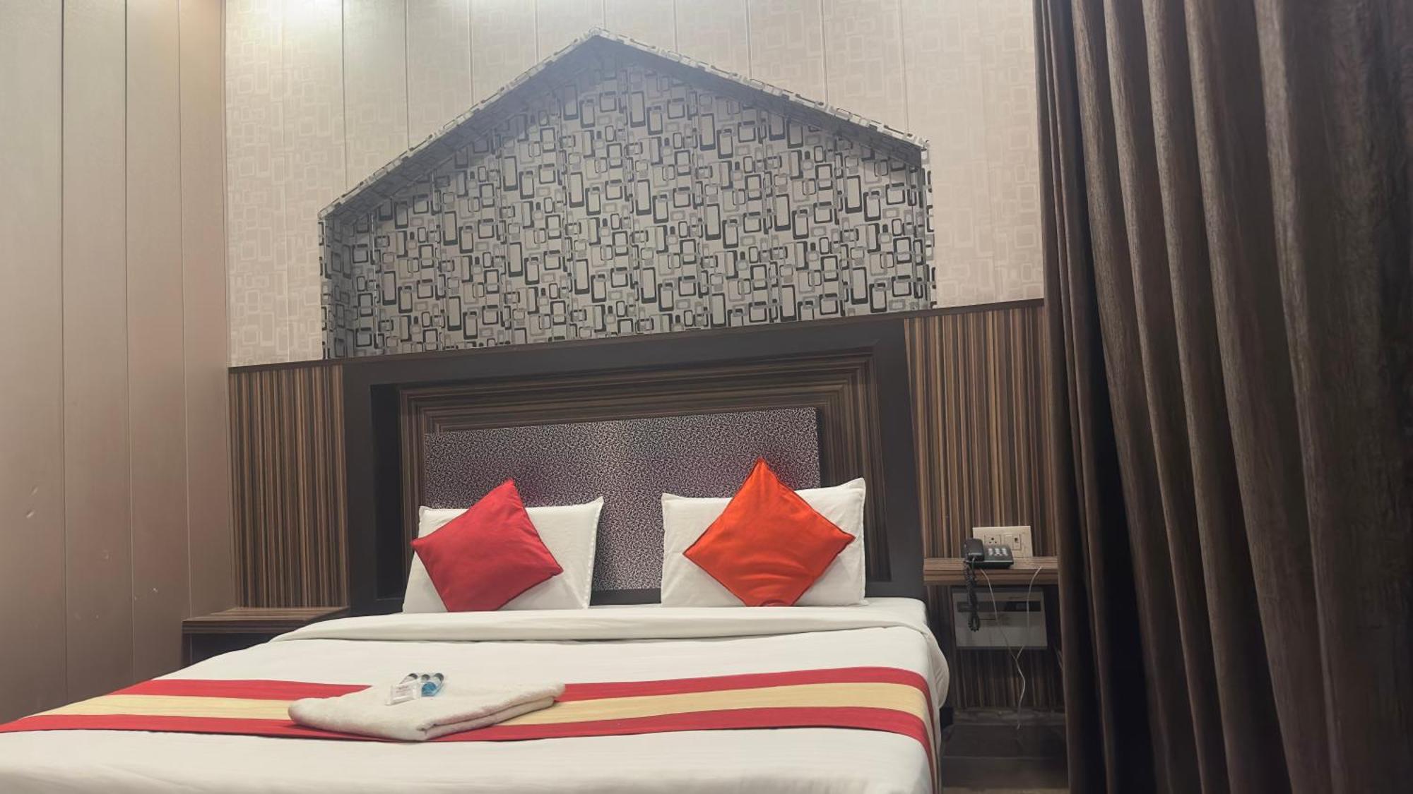 Hotel Pardesi Haridwar Room photo